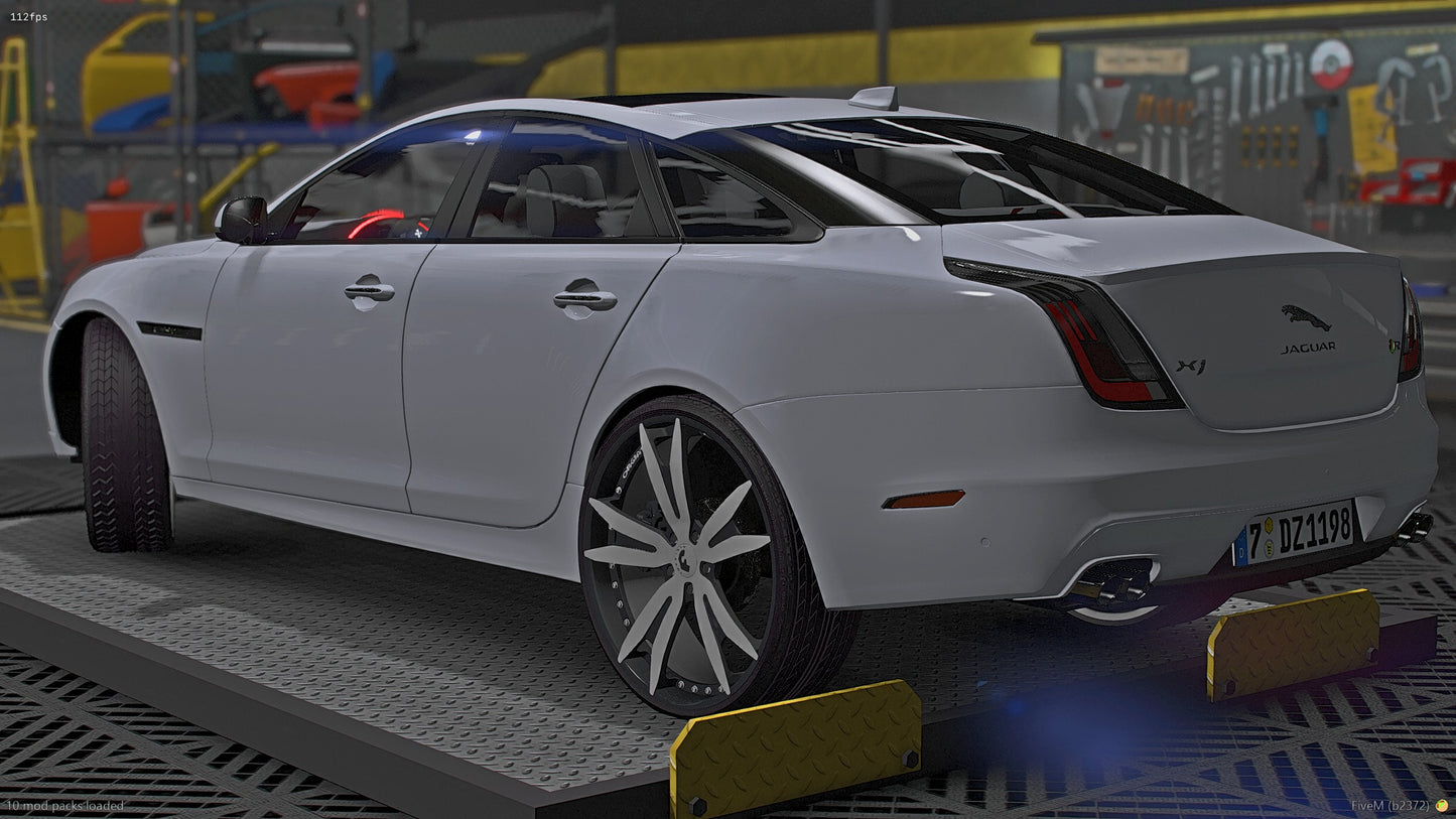2015 Jaguar XJR on 26s Forgiatos