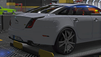 2015 Jaguar XJR on 26s Forgiatos